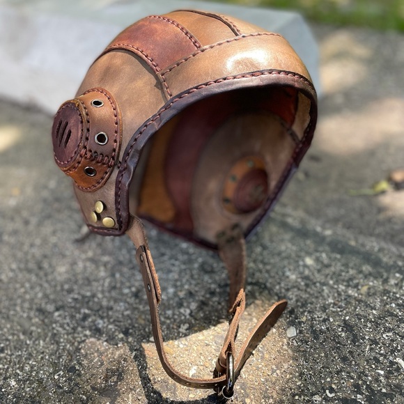 CHRISTMAS SALE. One of a kind, handmade leather aviator helmet. - Picture 2 of 6
